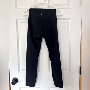 Lululemon Black Wunder Under Leggings Size 4, 25” Inseam